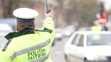 Fără permis de conducere, la plimbare prin Hârşova